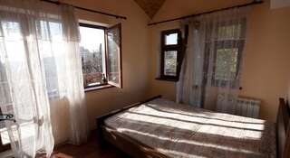 Гостиница Собака Улыбака Ялта-1