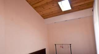 Гостиница Собака Улыбака Ялта-2