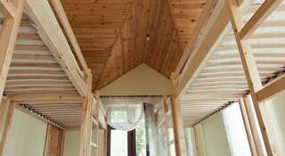 Гостиница Собака Улыбака Ялта Односпальная кровать в общем номере c 8 кроватями-2